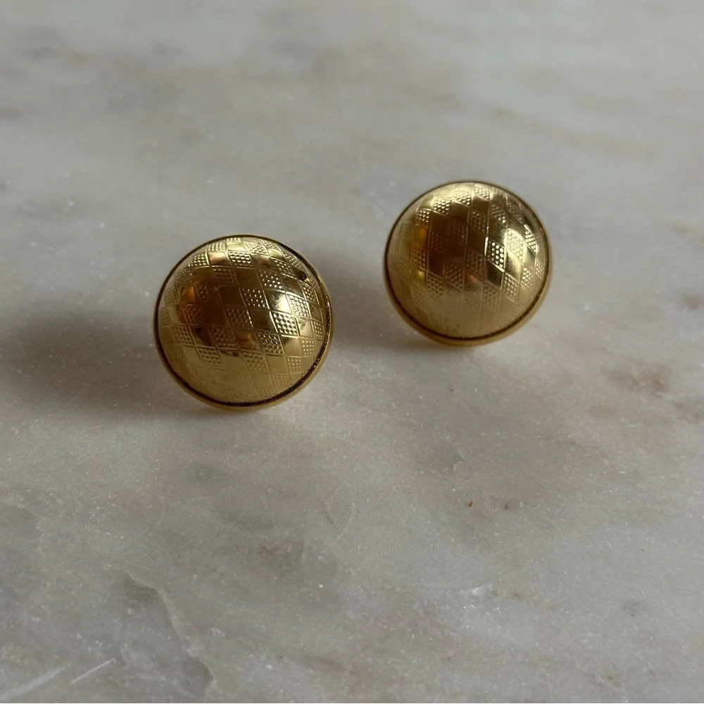 Vintage Gold Tone Earrings Large Round Stud Textured Checkered Diamond Pattern